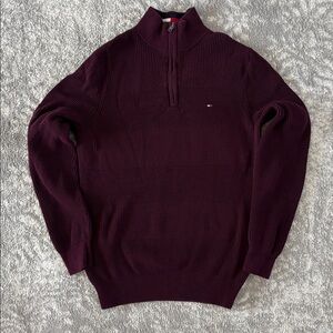 Tommy sweater
